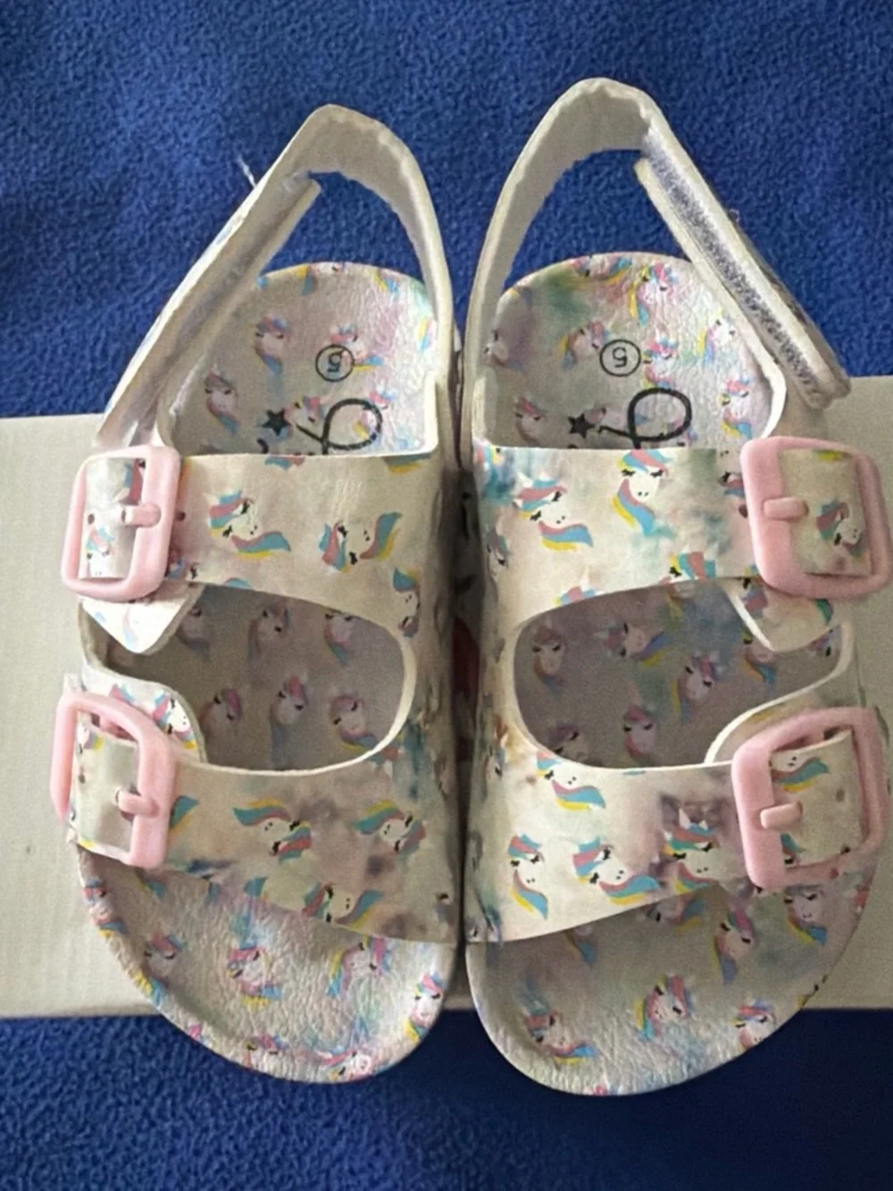 Olivia Miller White Unicorn Print Sandals with Pink Buckles